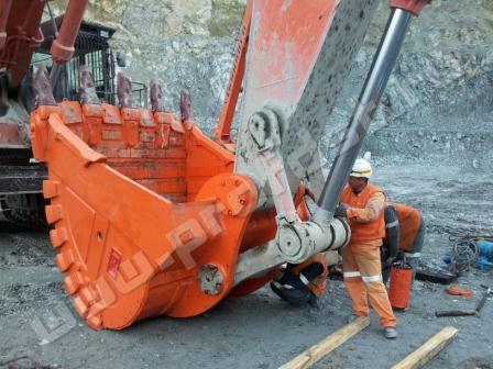Hitachi EX-1200